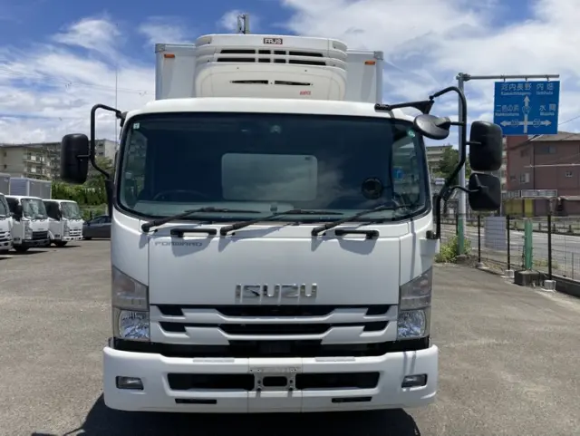 いすゞ フォワード 2PG-FRR90S2(2WD)の写真2
