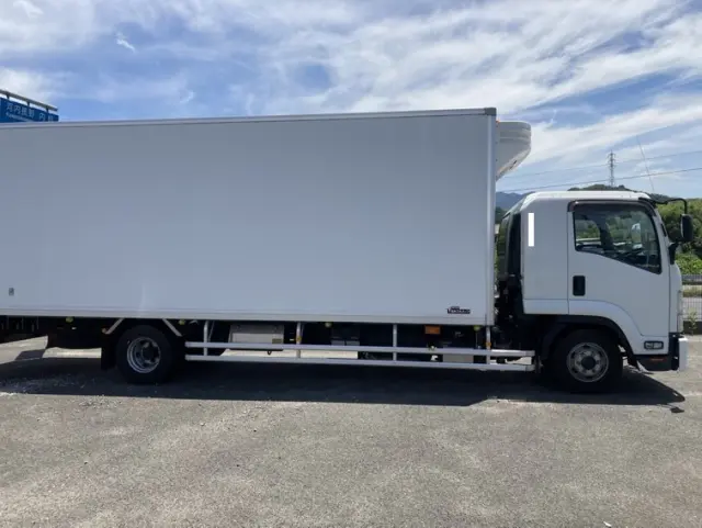 いすゞ フォワード 2PG-FRR90S2(2WD)の写真4