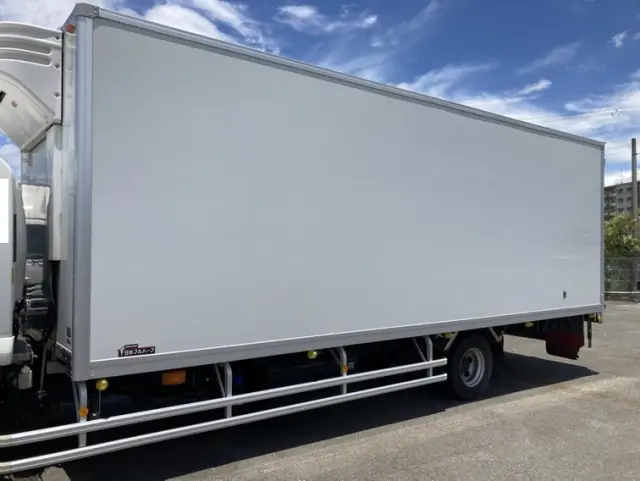 いすゞ フォワード 2PG-FRR90S2(2WD)の写真8