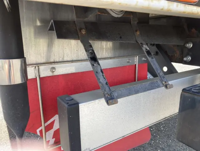 いすゞ フォワード 2PG-FRR90S2(2WD)の写真17