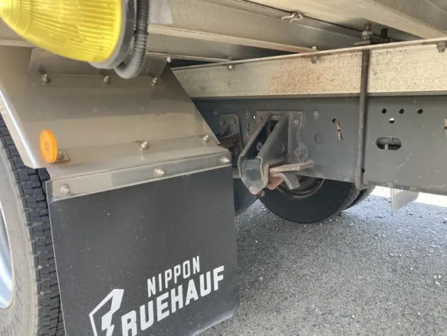 いすゞ フォワード 2PG-FRR90S2(2WD)の写真18