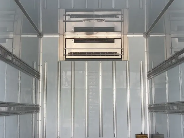 いすゞ フォワード 2PG-FRR90S2(2WD)の写真23