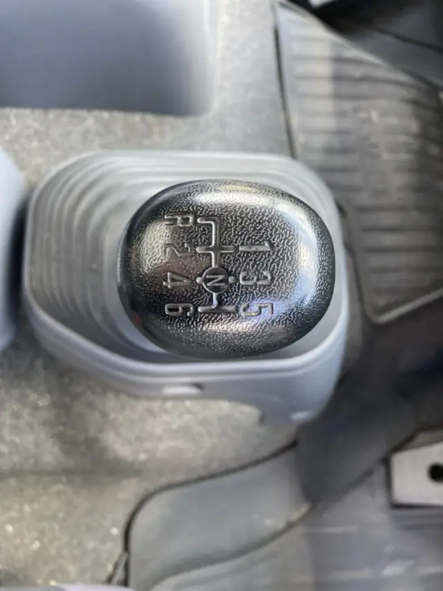 いすゞ フォワード 2PG-FRR90S2(2WD)の写真40