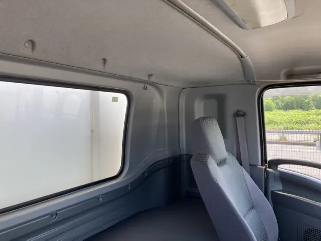 いすゞ フォワード 2PG-FRR90S2(2WD)の写真42