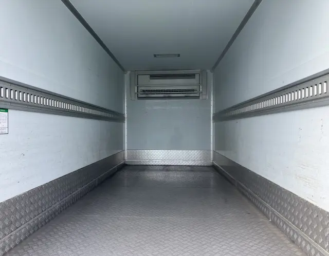 いすゞ エルフ 2RG-NMR88ANの写真26