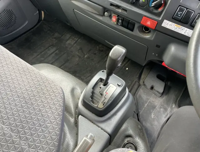 いすゞ エルフ 2RG-NMR88ANの写真29