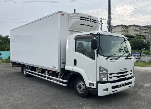 いすゞ フォワード 2PG-FRR90S2(2WD)の写真2