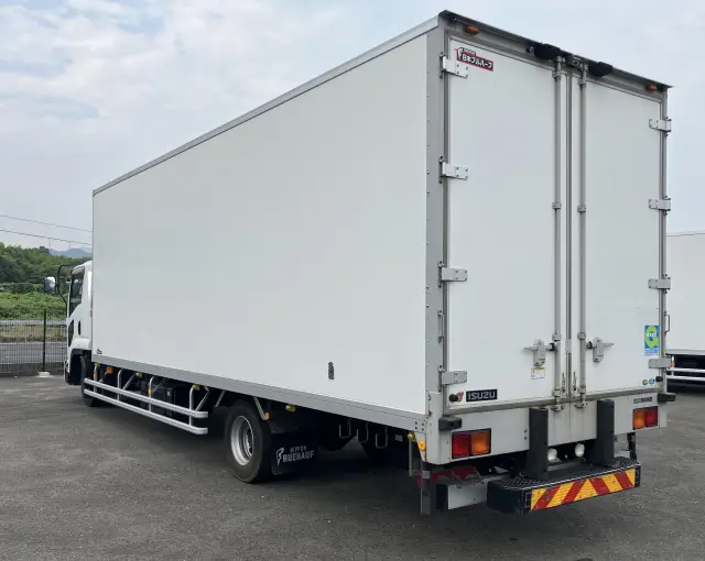 いすゞ フォワード 2PG-FRR90S2(2WD)の写真3