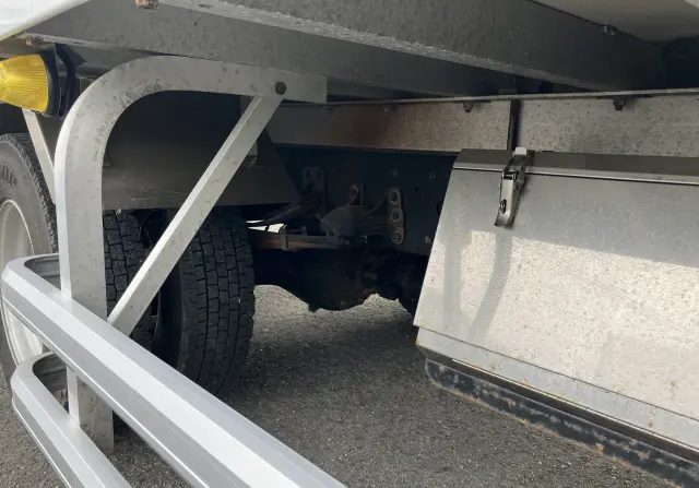 いすゞ フォワード 2PG-FRR90S2(2WD)の写真7