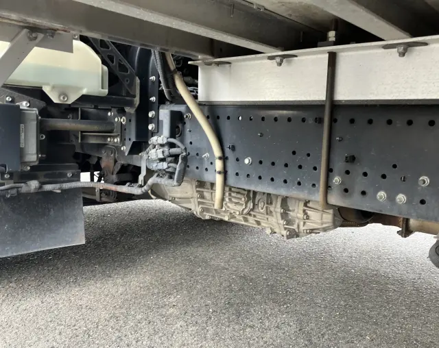 いすゞ フォワード 2PG-FRR90S2(2WD)の写真8