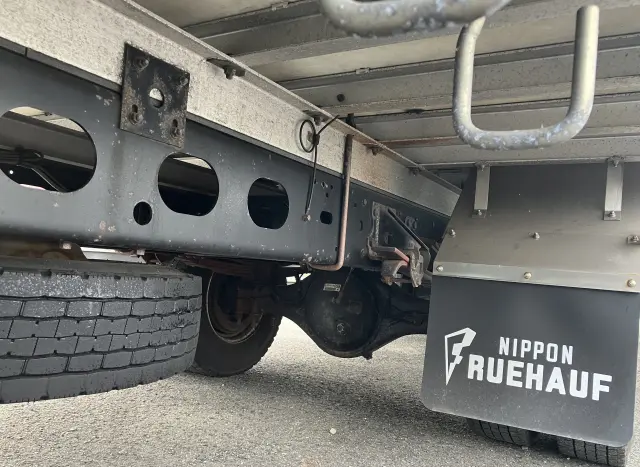 いすゞ フォワード 2PG-FRR90S2(2WD)の写真9