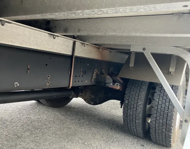 いすゞ フォワード 2PG-FRR90S2(2WD)の写真15