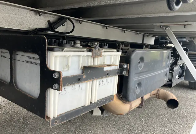 いすゞ フォワード 2PG-FRR90S2(2WD)の写真16