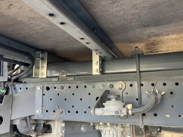 いすゞ エルフ TKG-NLR85AN(2WD)の写真18