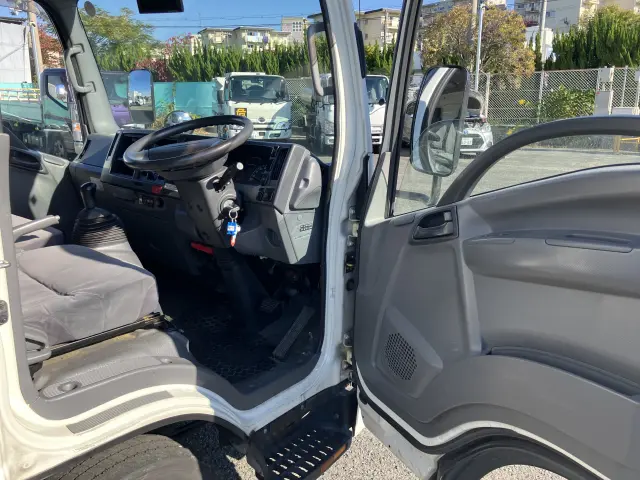 いすゞ エルフ TKG-NLR85AN(2WD)の写真30