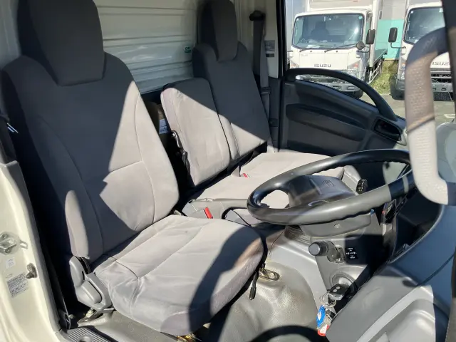 いすゞ エルフ TKG-NLR85AN(2WD)の写真31