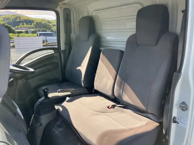 いすゞ エルフ TKG-NLR85AN(2WD)の写真33