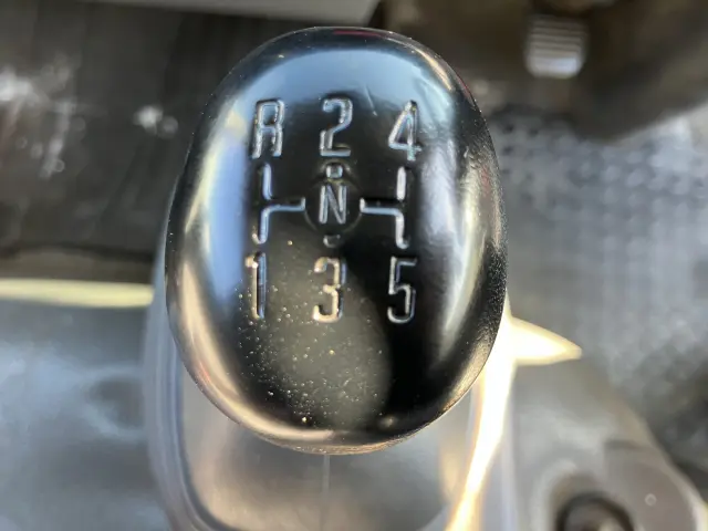 いすゞ エルフ TKG-NLR85AN(2WD)の写真39