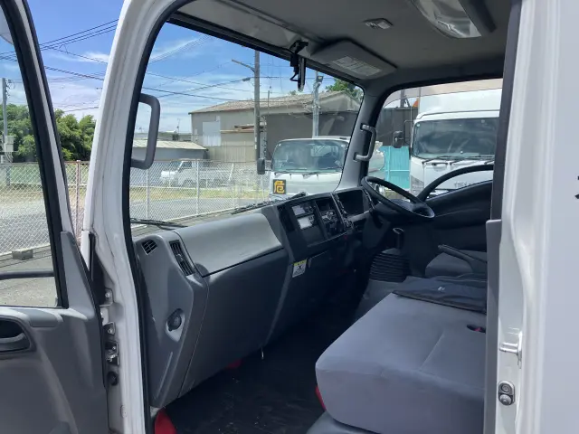 いすゞ エルフ TPG-NPR85AN(2WD)の写真32