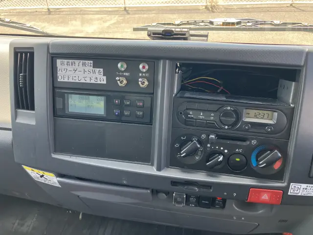 いすゞ エルフ TPG-NPR85AN(2WD)の写真34