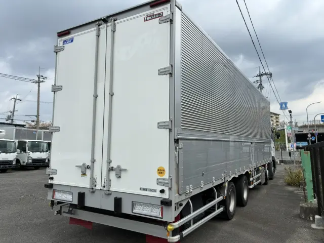 UD クオン 2RG-CG5FA(8x4)の写真4