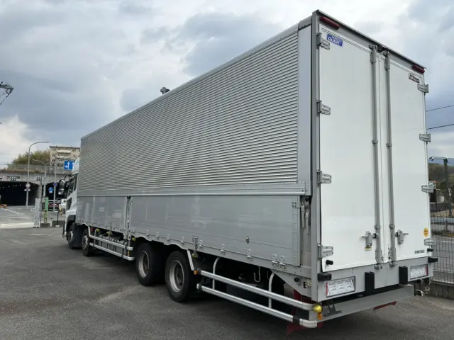 UD クオン 2RG-CG5FA(8x4)の写真6