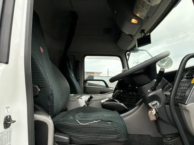 UD クオン 2RG-CG5FA(8x4)の写真31