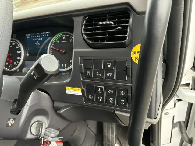 UD クオン 2RG-CG5FA(8x4)の写真37