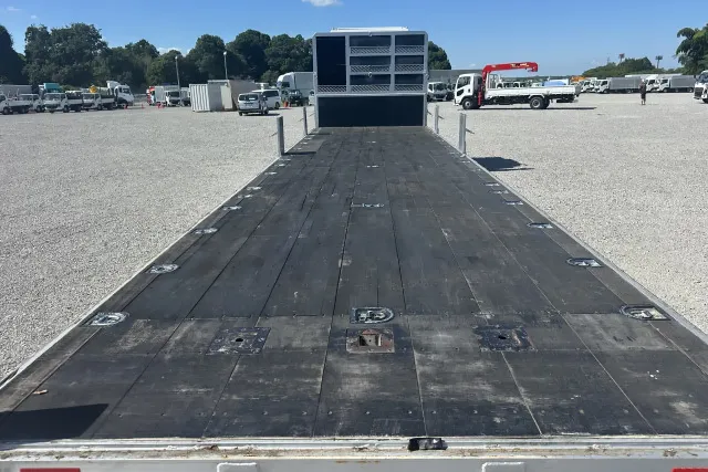 ＵＤ クオン 2RG-CG5FA(8x4)の写真11