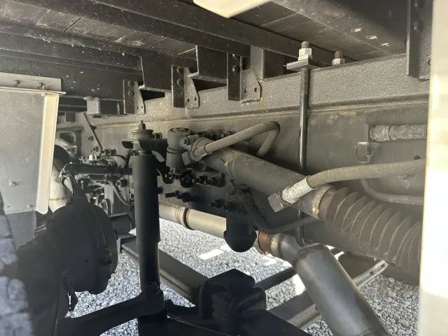 ＵＤ クオン 2RG-CG5FA(8x4)の写真38