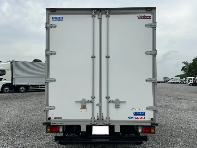 いすゞ エルフ 2RG-NPR88AM(2WD)の写真9