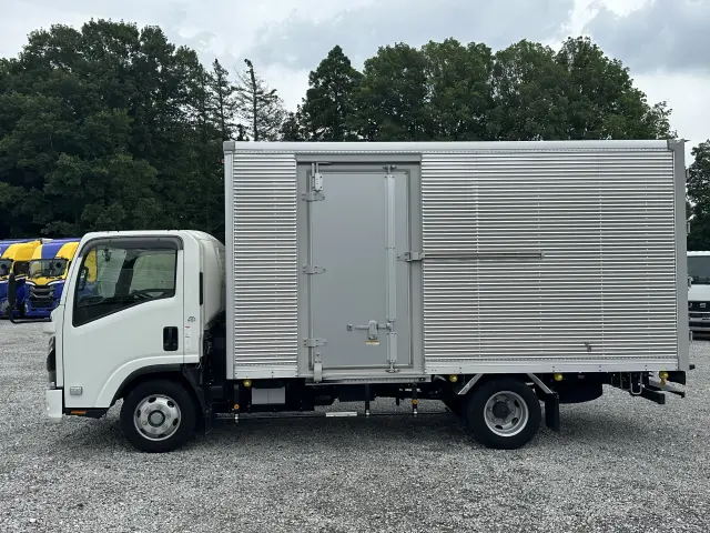 いすゞ エルフ 2RG-NPR88AM(2WD)の写真12