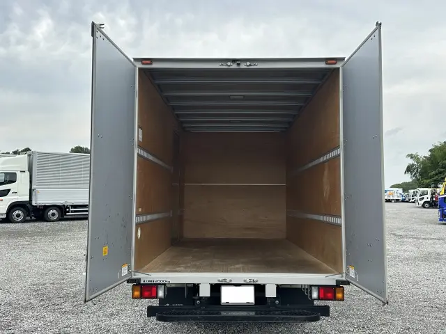 いすゞ エルフ 2RG-NPR88AM(2WD)の写真13