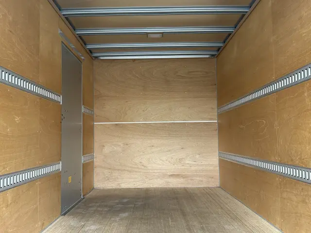 いすゞ エルフ 2RG-NPR88AM(2WD)の写真17