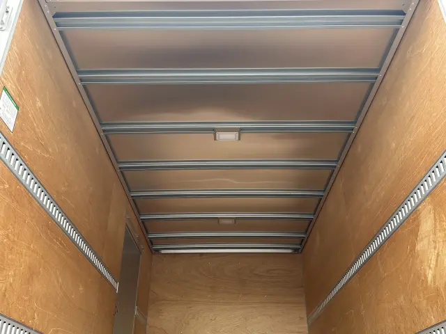 いすゞ エルフ 2RG-NPR88AM(2WD)の写真18