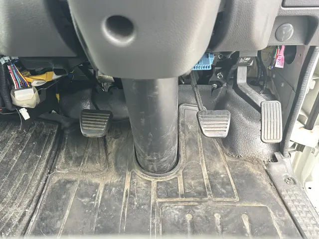 いすゞ エルフ 2RG-NPR88AM(2WD)の写真24