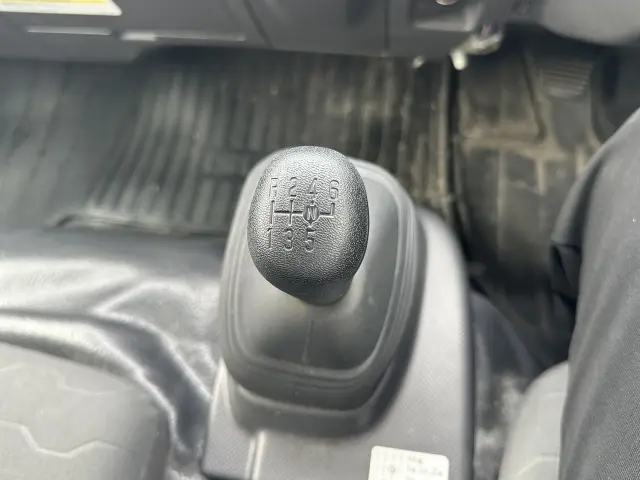 いすゞ エルフ 2RG-NPR88AM(2WD)の写真29