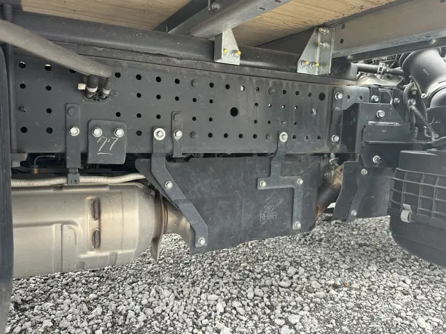 いすゞ エルフ 2RG-NPR88AM(2WD)の写真42