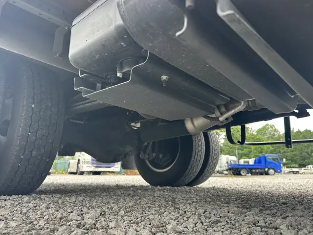 いすゞ エルフ 2RG-NPR88AM(2WD)の写真43