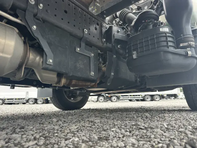 いすゞ エルフ 2RG-NPR88AM(2WD)の写真45