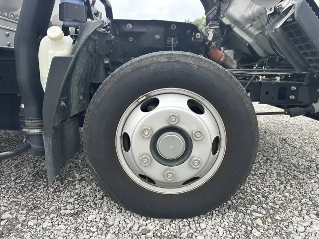 いすゞ エルフ 2RG-NPR88AM(2WD)の写真46