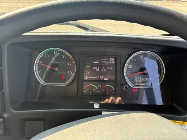 いすゞ ギガ QKG-CYJ77B(8x4)の写真11