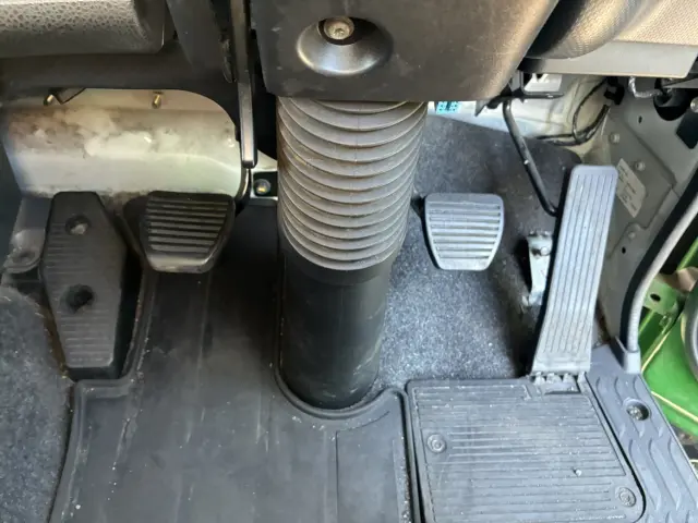 いすゞ ギガ QKG-CYJ77B(8x4)の写真14