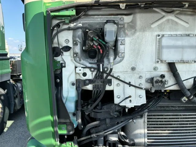 いすゞ ギガ QKG-CYJ77B(8x4)の写真30