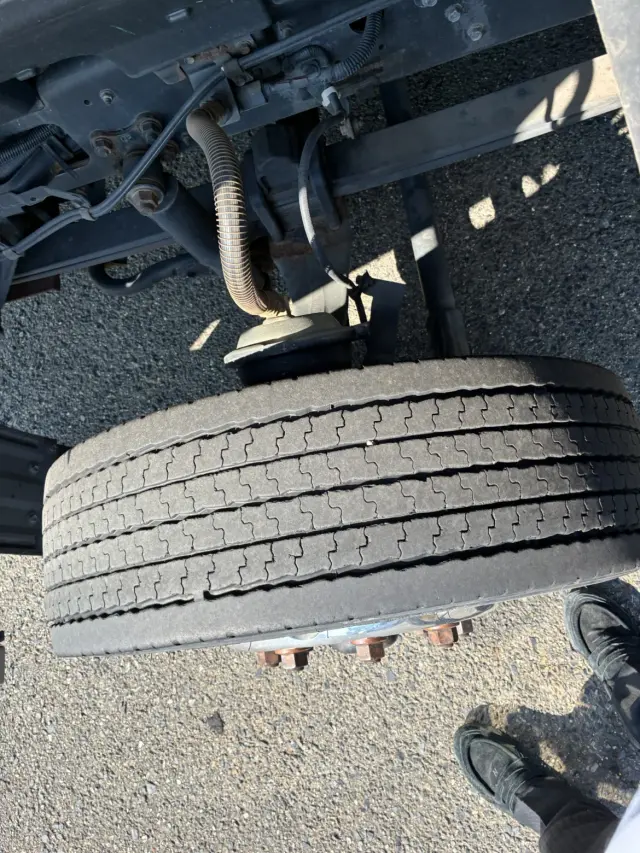 いすゞ ギガ QKG-CYJ77B(8x4)の写真31