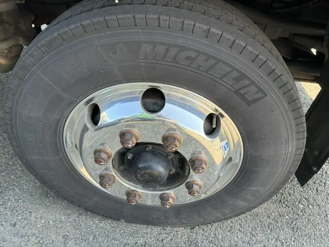 いすゞ ギガ QKG-CYJ77B(8x4)の写真42