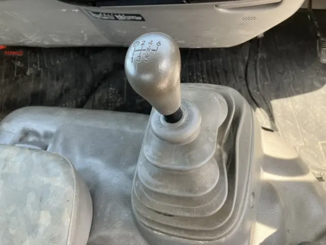 日野 デュトロ BDG-XZU404X(2WD)の写真31