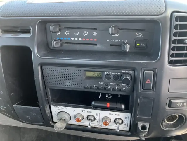 日野 デュトロ BDG-XZU404X(2WD)の写真32