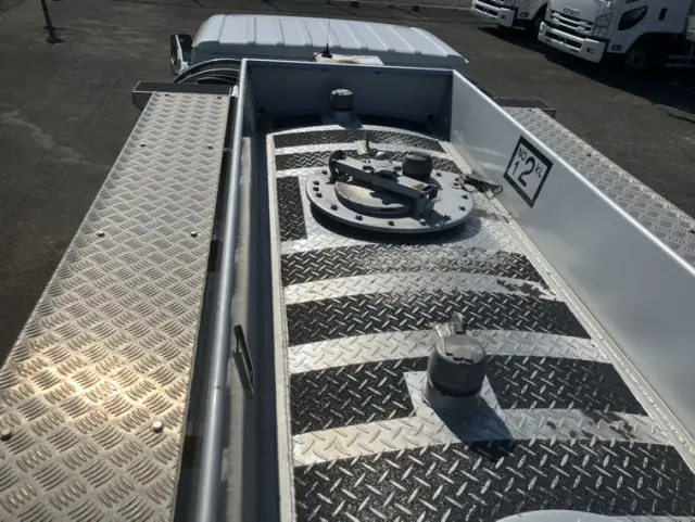 いすゞ エルフ TDG-NKS85AN(4WD)の写真38