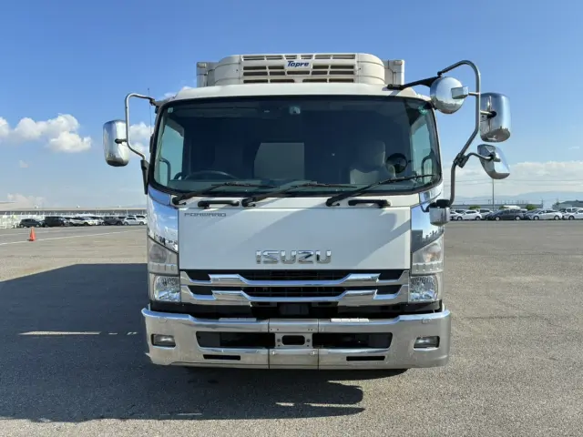 いすゞ フォワード 2PG-FTR90V2(2WD)の写真2